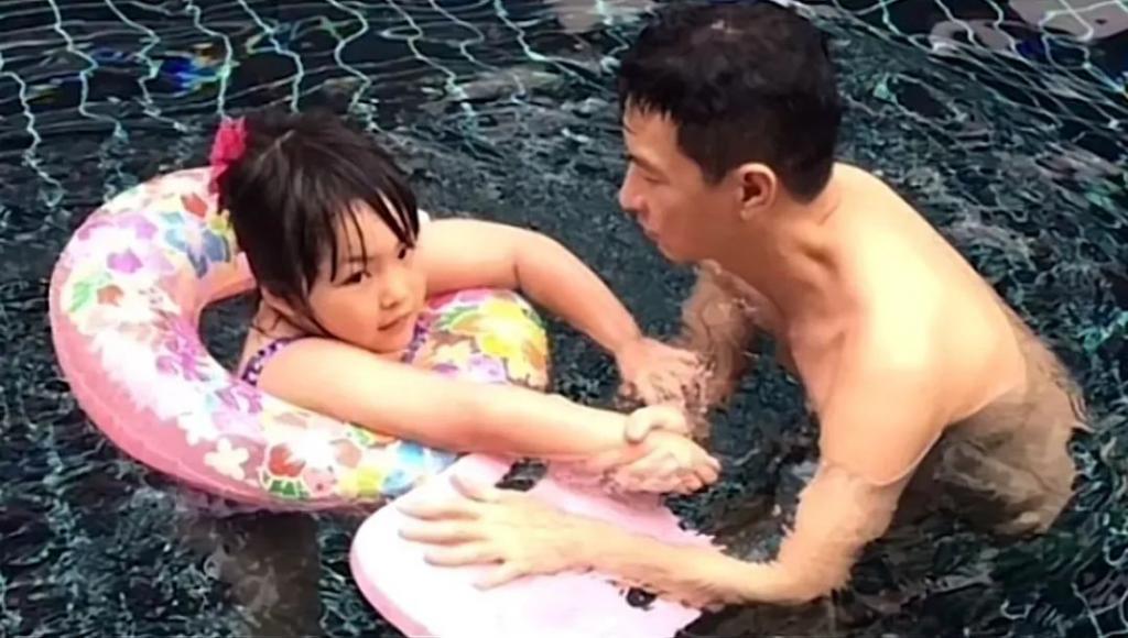 她变成这样，还真不是有钱就行…