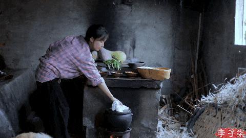 好久不见李子柒，长相变样了？