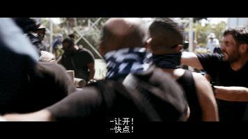 看开头就知道，这是国内不敢碰的尺度
