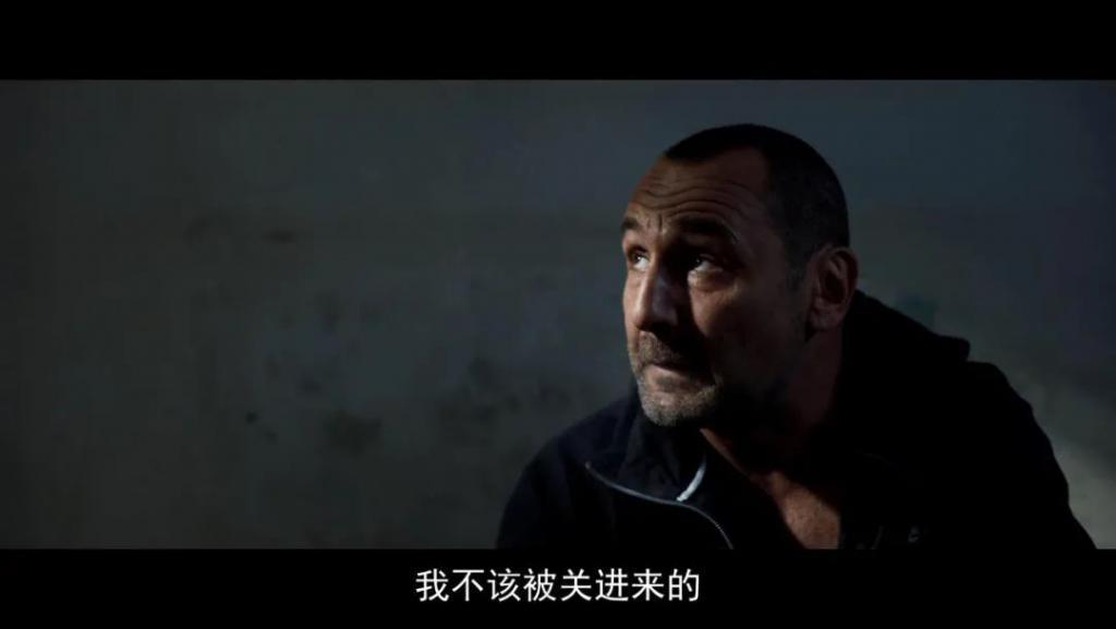 看开头就知道，这是国内不敢碰的尺度