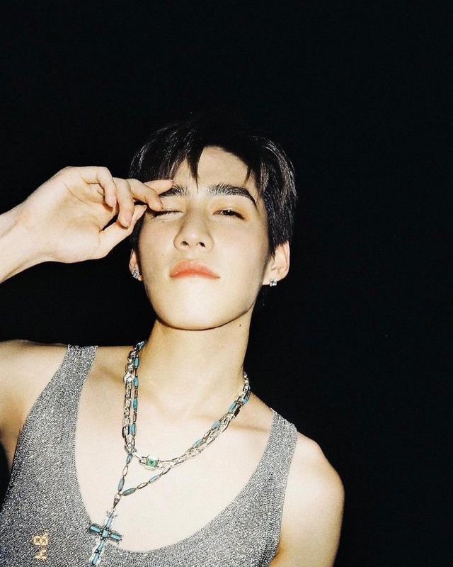 梦幻联动！PP和戳爷合作MV发布 两人同框合影充满惊喜