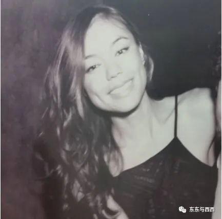 华裔妻子与犹太超豪离婚，还传出轨首富，她被骂“捞女”冤不冤？