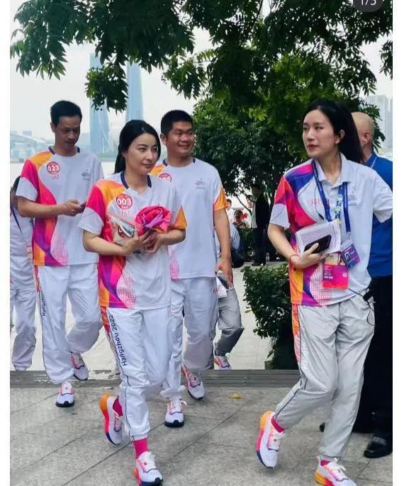 郭晶晶又上热搜！素颜出席杭州亚运会，打了多少明星的脸？