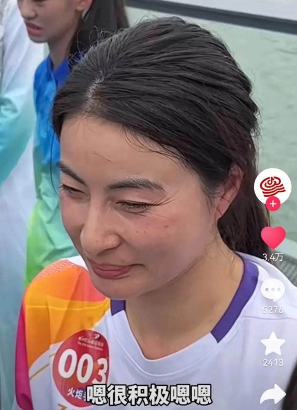 郭晶晶又上热搜！素颜出席杭州亚运会，打了多少明星的脸？