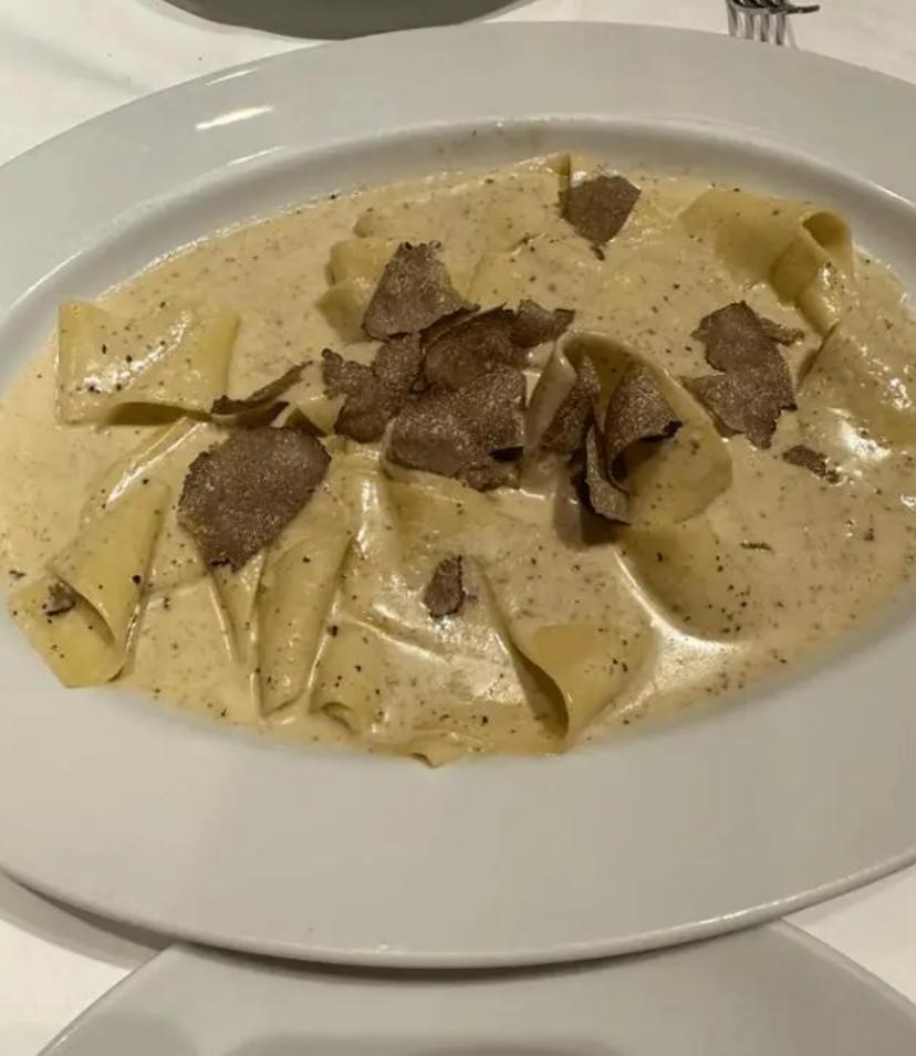 很多的爱和很多的钱？羡慕已经说倦了……