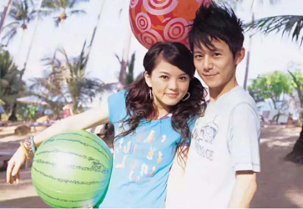 很多的爱和很多的钱？羡慕已经说倦了……