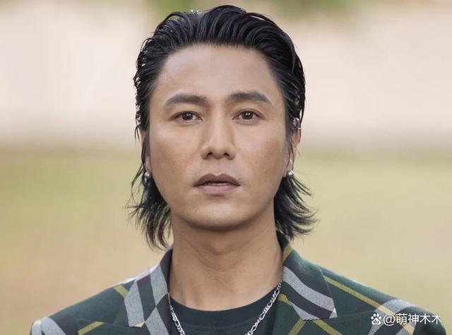 赵露思海外时装周待遇：合作辱华品牌输给韩星，外网无人认领