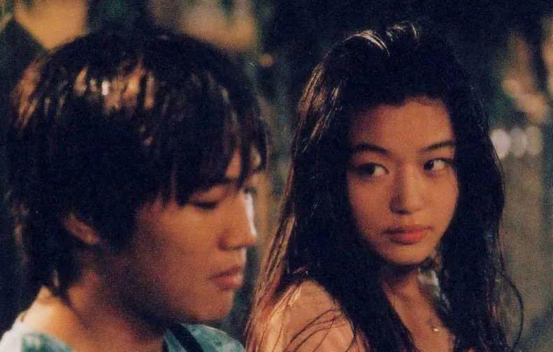 怎么做到的？41岁的全智贤跟10年前的千颂伊完全没变