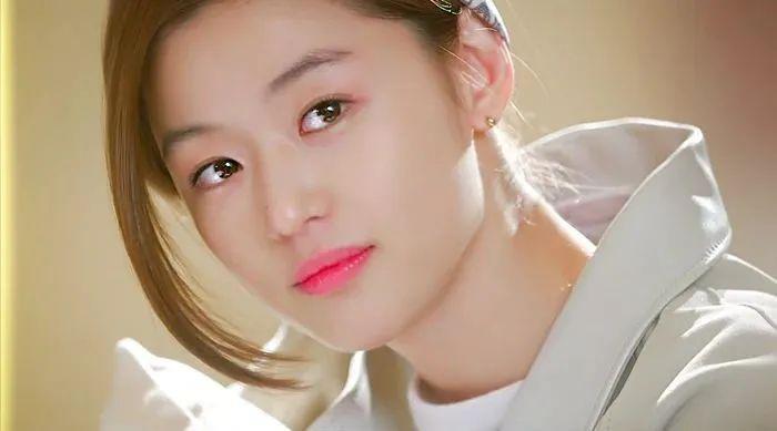 怎么做到的？41岁的全智贤跟10年前的千颂伊完全没变