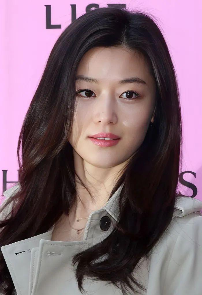 怎么做到的？41岁的全智贤跟10年前的千颂伊完全没变