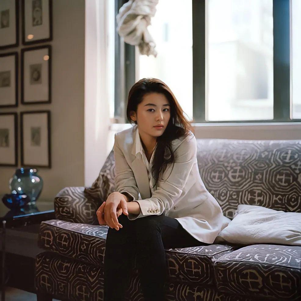 怎么做到的？41岁的全智贤跟10年前的千颂伊完全没变