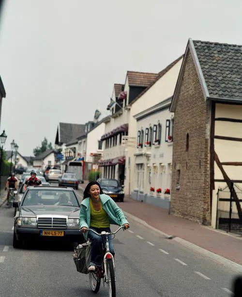 怎么做到的？41岁的全智贤跟10年前的千颂伊完全没变