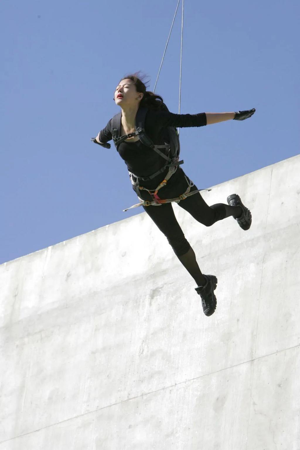 怎么做到的？41岁的全智贤跟10年前的千颂伊完全没变