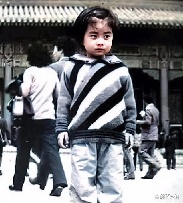 昔日奥运冠军重返亚运会场，“跳水女皇”郭晶晶解锁火炬手身份