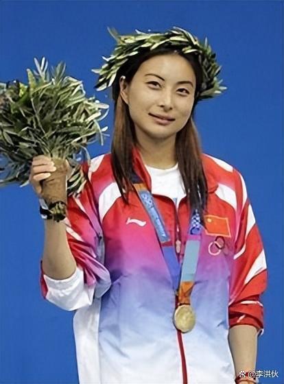 昔日奥运冠军重返亚运会场，“跳水女皇”郭晶晶解锁火炬手身份