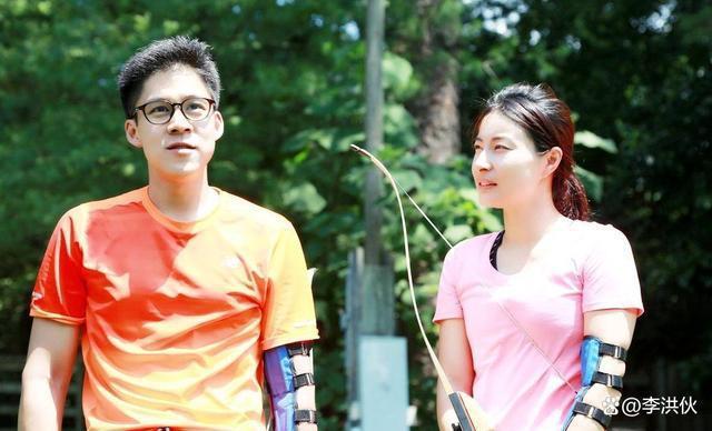 昔日奥运冠军重返亚运会场，“跳水女皇”郭晶晶解锁火炬手身份