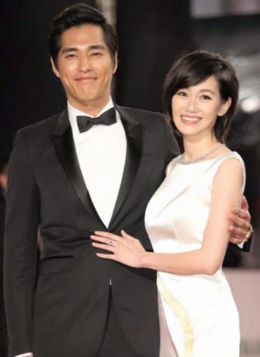 蓝正龙后悔离婚了！直呼离婚后太痛，要用一生去学习如何爱