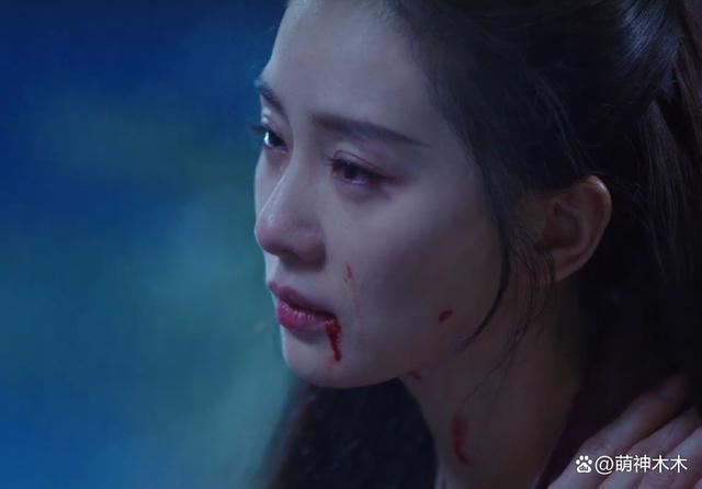 85花对打！杨幂状态下滑，刘诗诗不敢放原声，唐嫣显老