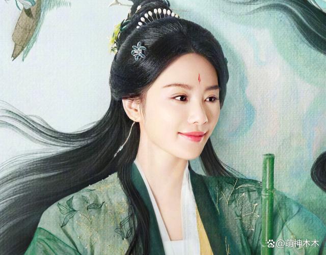 85花对打！杨幂状态下滑，刘诗诗不敢放原声，唐嫣显老