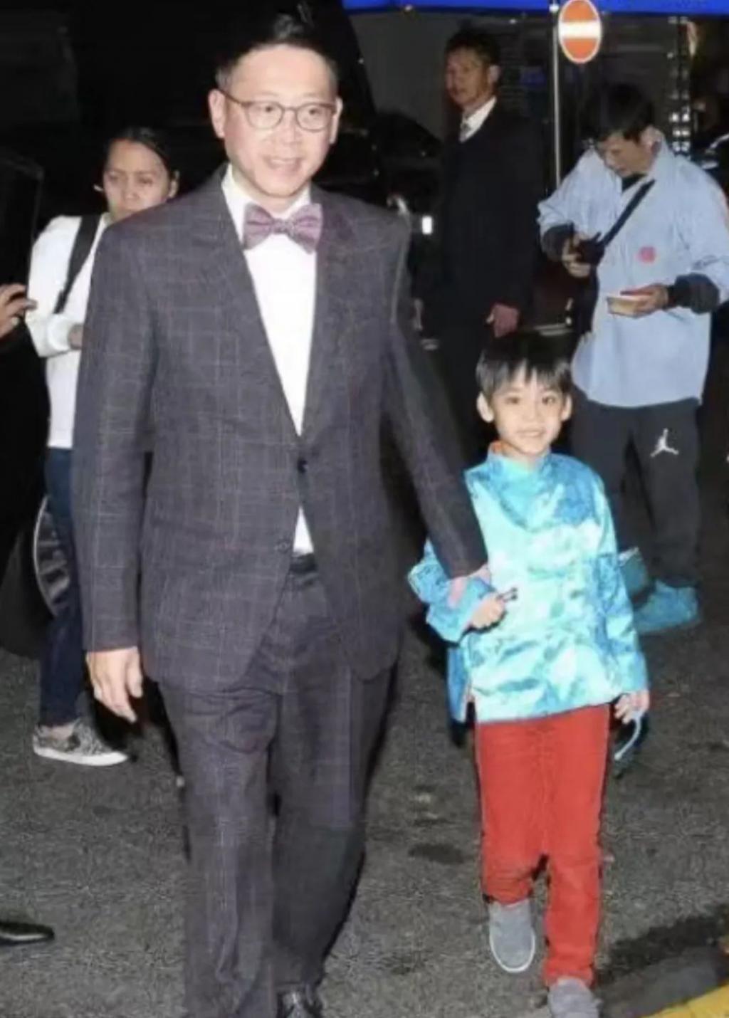 还记得港姐李嘉欣的儿子吗？基因这东西真是玄学