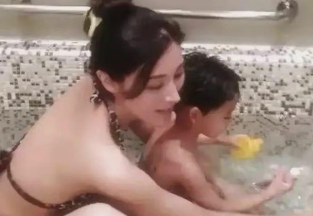 还记得港姐李嘉欣的儿子吗？基因这东西真是玄学