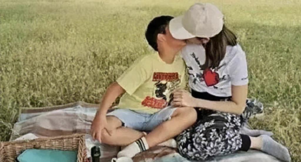 还记得港姐李嘉欣的儿子吗？基因这东西真是玄学