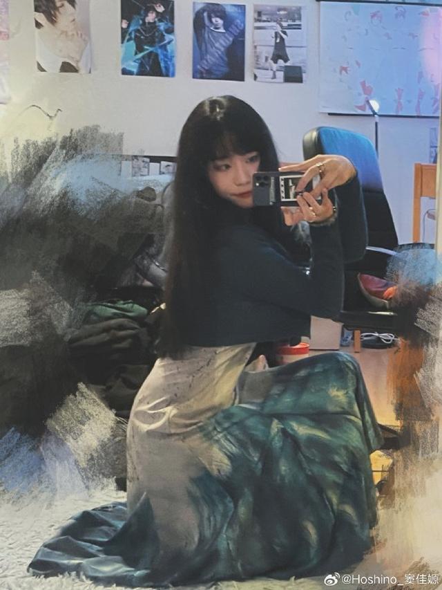 窦唯二女儿窦佳嫄疑似喊话岳明辉 随后秒删引热议