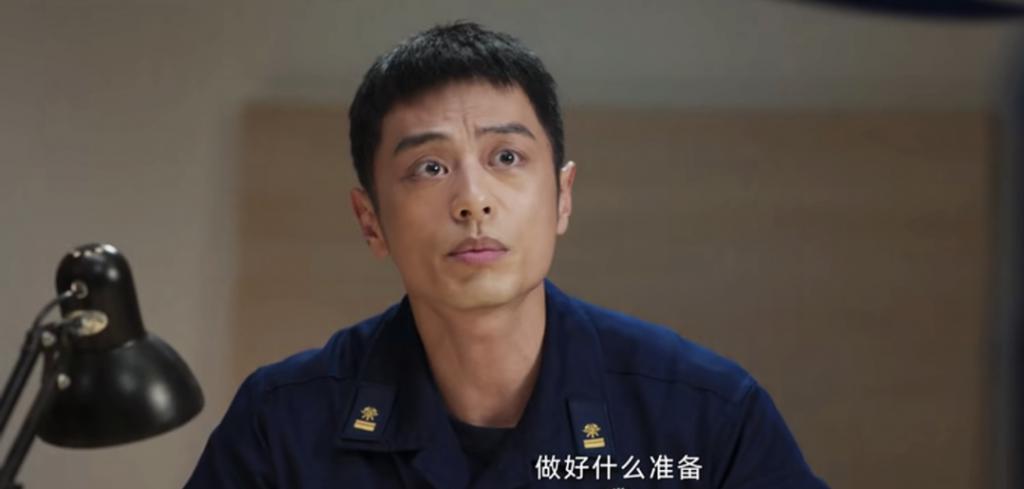 《他从火光中走来》好就好在,写透了消防员的两难困境