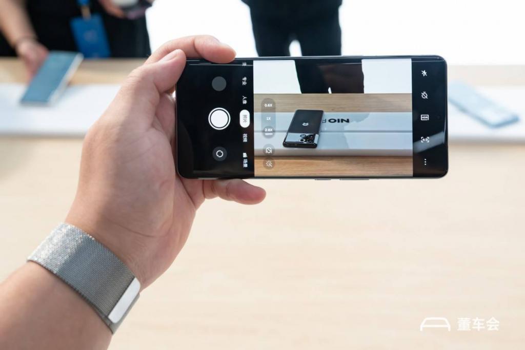 蔚来手机 NIO Phone 发布，不能换电成最大缺点