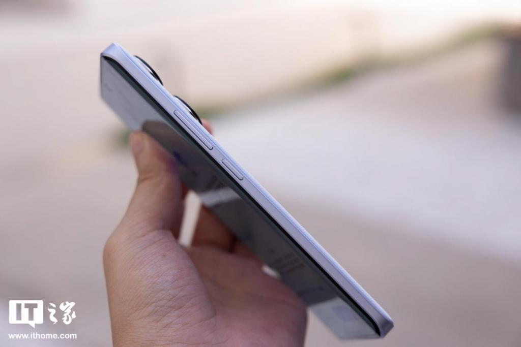 Redmi Note 13 Pro   手机体验：中端机卷出新高度