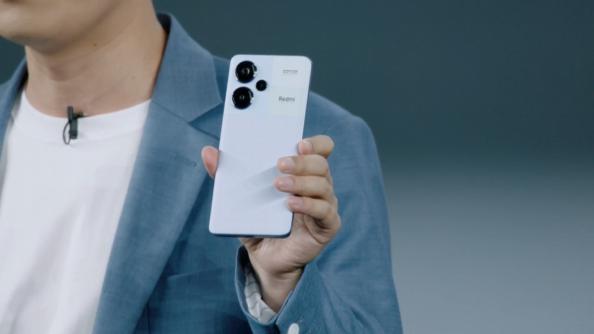 小米 Redmi Note 13 Pro   手机发布，售价 1999 元起