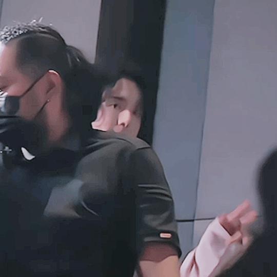不用活得多完美，做张新成就好