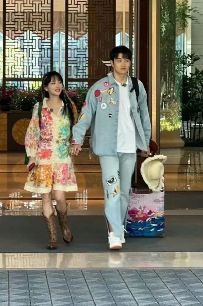 40岁金莎官宣00后男友：恨嫁，但不随便嫁