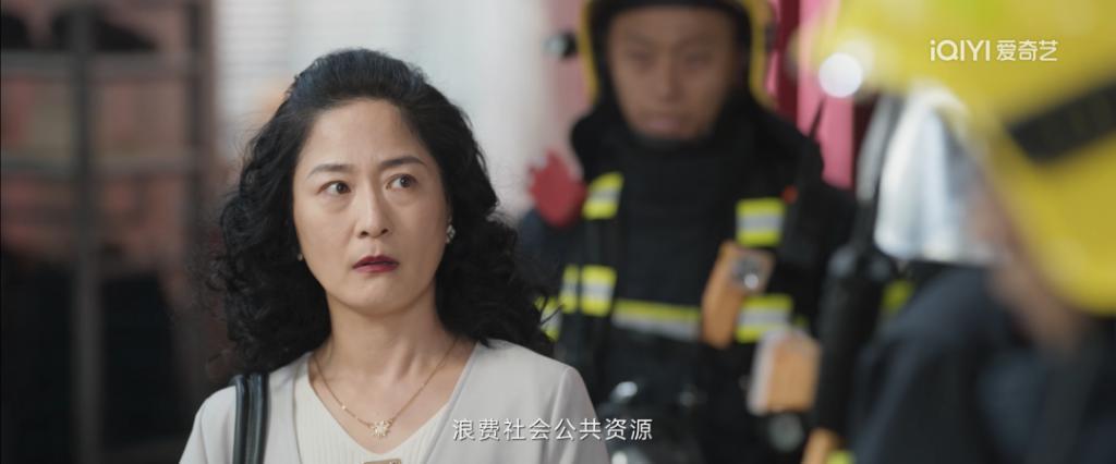 消防版《警察荣誉》！我在《他从火光中走来》里看到人间百态