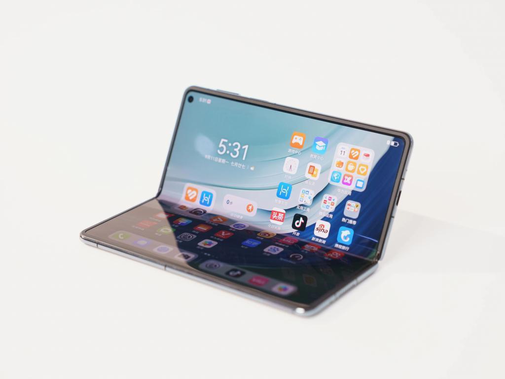 上手了华为Mate X5后，我发现这“电子茅台”的后劲真大