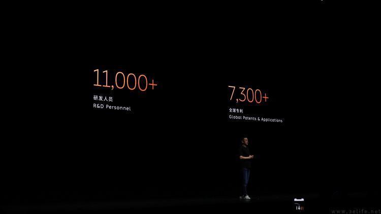 造芯、自研系统和手机，蔚来交出年度“科技答卷”