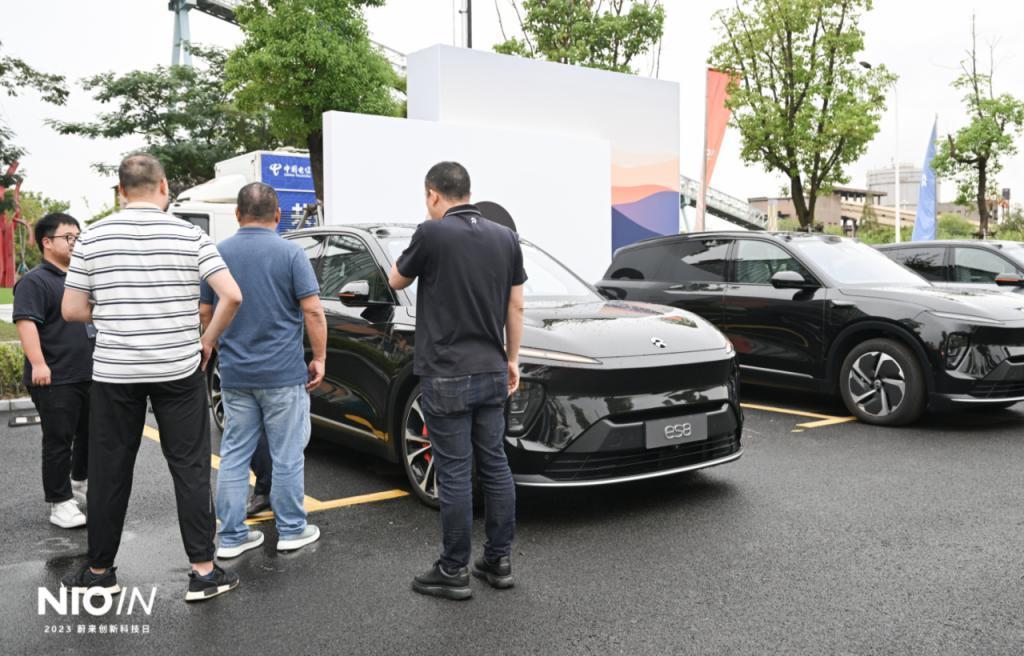 蔚来的手机终于来了，但它本意可能不是造手机。