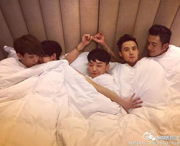 否认了，怎么还这么多人磕？