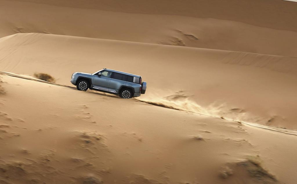 仰望 U8 售价公布：109.8 万元，给你纯电时代的「V12」