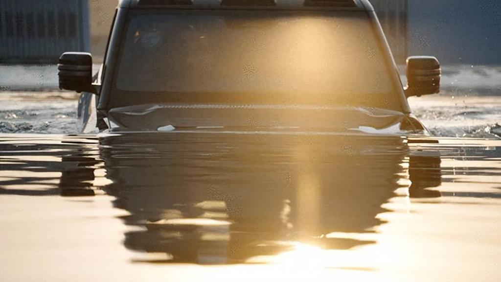 仰望 U8 售价公布：109.8 万元，给你纯电时代的「V12」