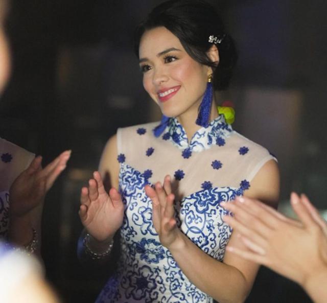 钟丽缇女儿太疯狂，演唱会现场当众换衣服，久居国外难团圆