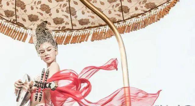 惊为天人！看到杨颖飞天造型，我直呼：这真是10分钟拍出来的吗