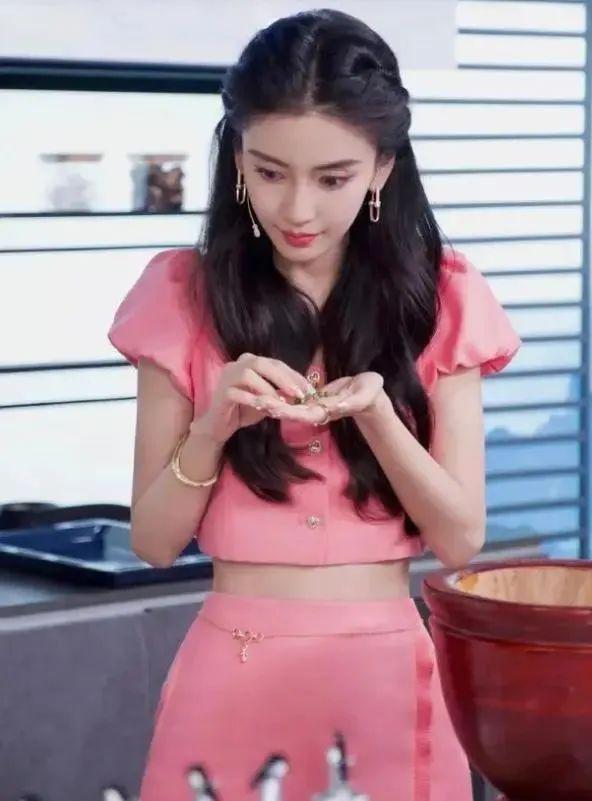 惊为天人！看到杨颖飞天造型，我直呼：这真是10分钟拍出来的吗