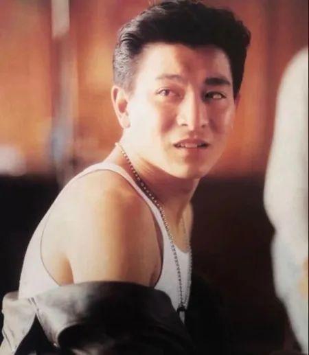 千年一遇的男菩萨就是他，支持男明星们向他学习卷起来！