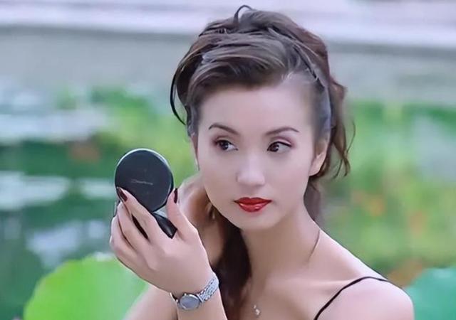 回忆杀！陈好与薛佳凝同框惹泪目，两人颜值依旧太抢眼