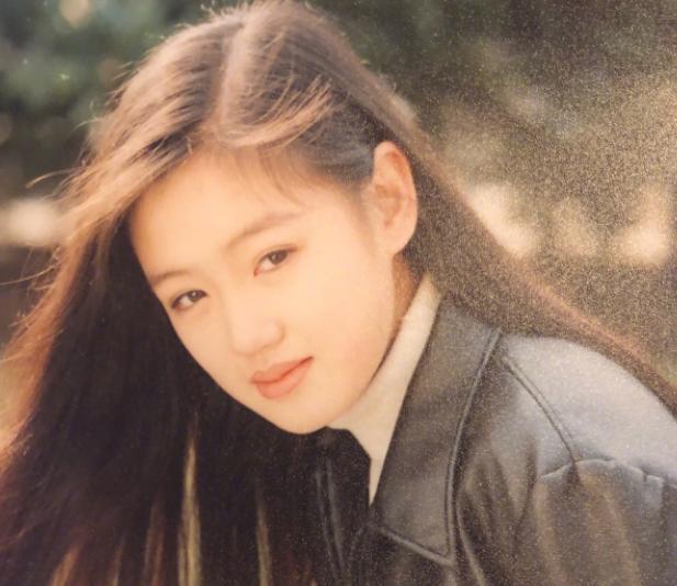 回忆杀！陈好与薛佳凝同框惹泪目，两人颜值依旧太抢眼