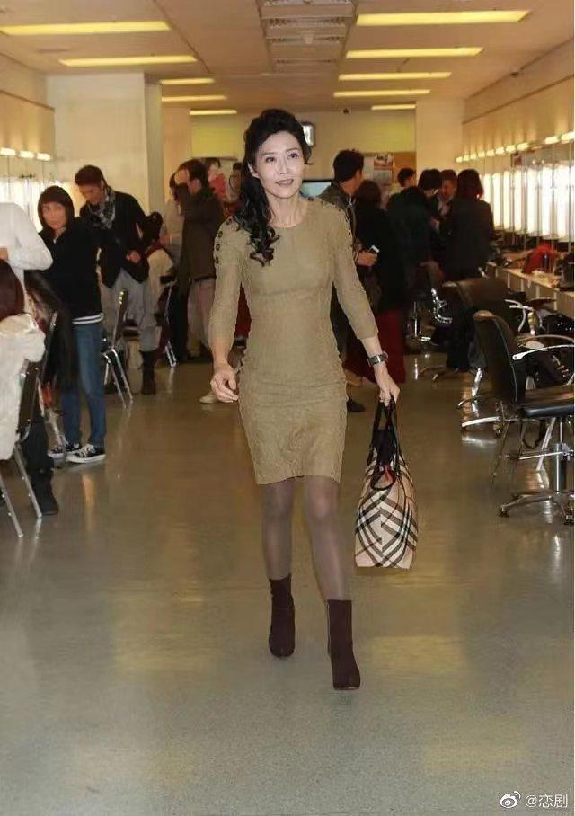 艳绝香江，嫁豪门后遇破产：叶玉卿“除了生死，都是小事”