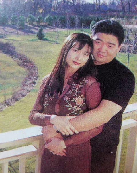 艳绝香江，嫁豪门后遇破产：叶玉卿“除了生死，都是小事”