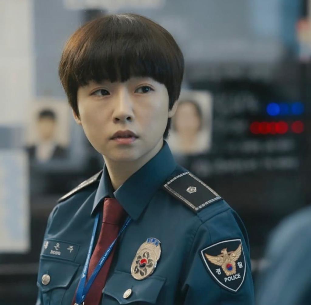 被年下男暗恋7年，实力派女演员接受心意后与其闪婚！