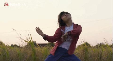 全网围观这对男女，太炸裂了